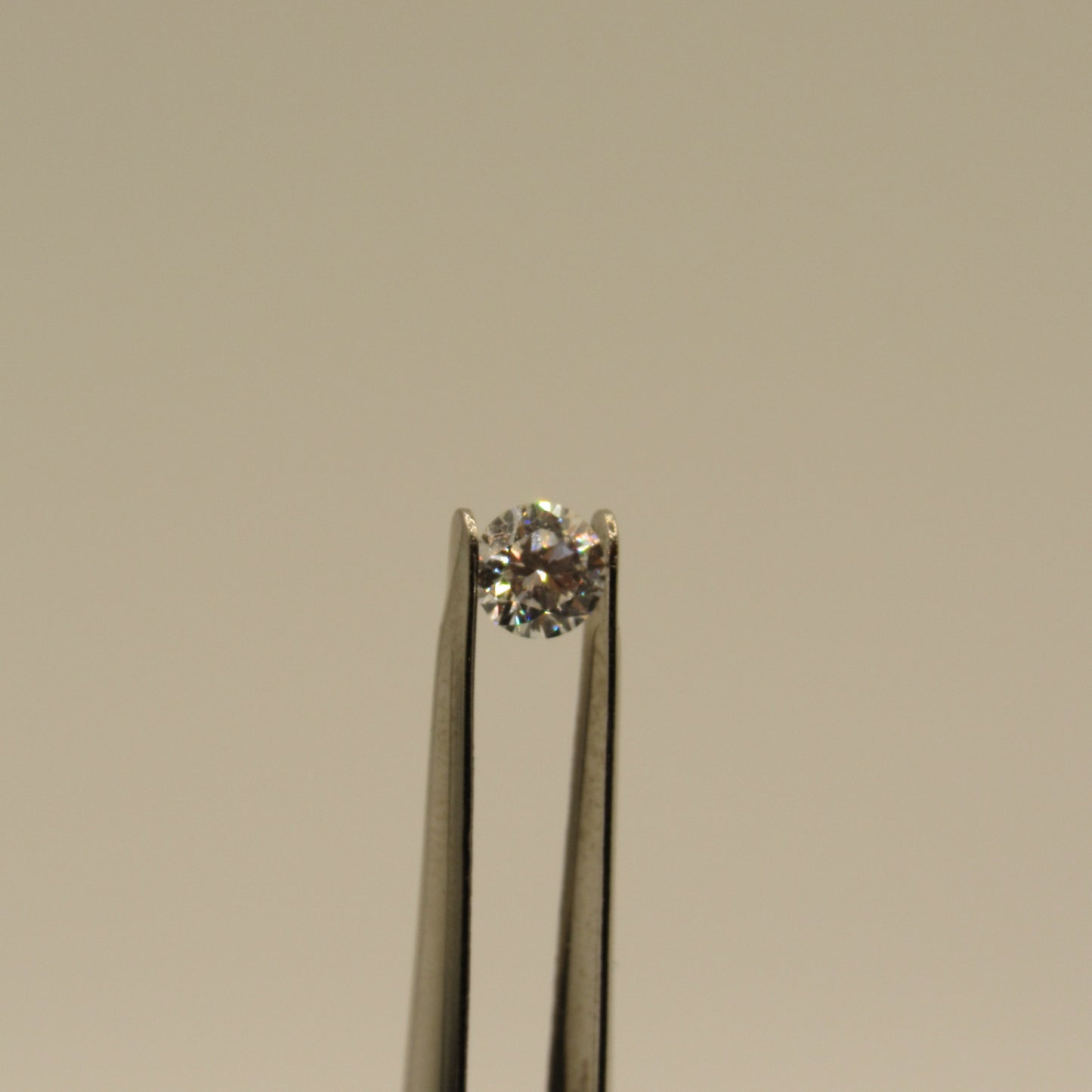 0.43ct Round Lab-Grown Diamond (IGI Certified)